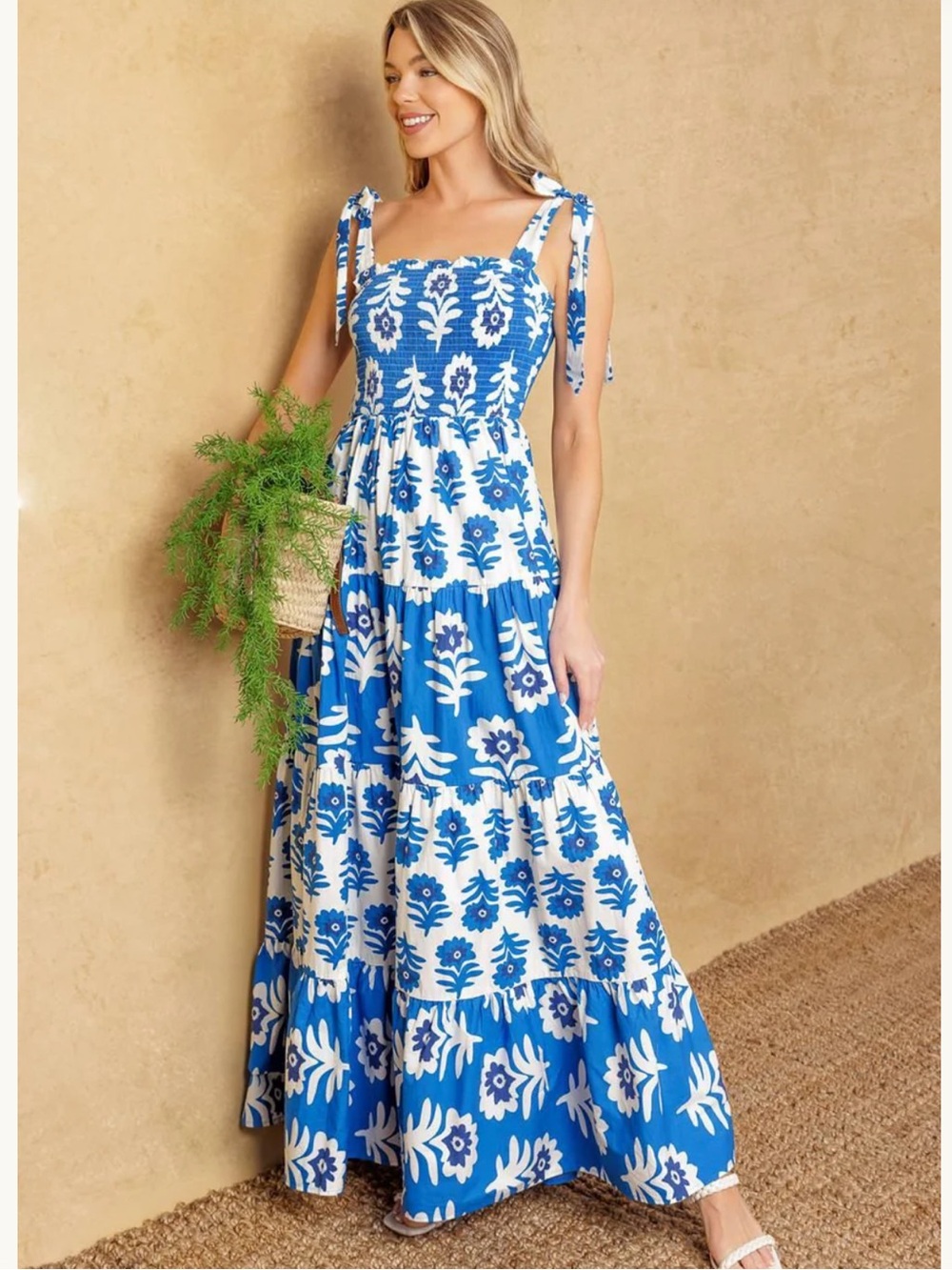 ⭐️NWT Flying Tomato Maxi Dress Blue White Flowers ⭐️Glamour In Motion Woven